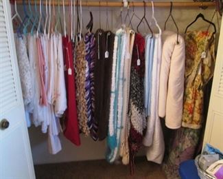 K & Q Bedding & Comforter Sets, Afghans, Table Linens