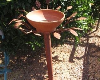 Birdbath or Plant Stand, too cute!