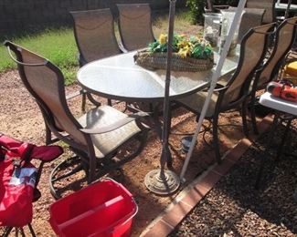 Oval Patio Table/6-chairs