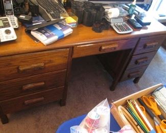 Ranch Oak Knee-Hole Desk