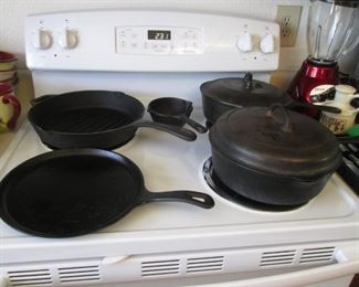 Cast Iron Dutch Oven, Frying Pans