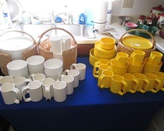 2-Sets Vintage "Heller" Melmac by Massimo Vignelli with Carrying Baskets