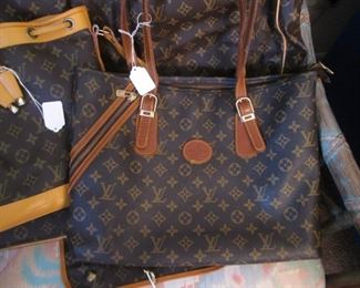 Another Tote same Label