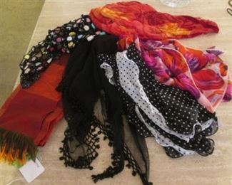 Scarfs in Silk, Cashmere & Designer Names