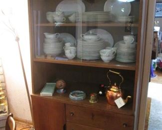 MCM China Cabinet by Stanley, Upper Glass Sliding Doors, Lower Cabinet & Drawers. (Has a Matching Buffet)