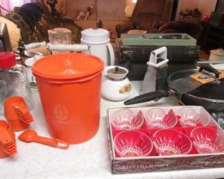 4-Piece Tupperware Canister Set, Measuring Cups and Spoon, Corning Ware Tea Pot