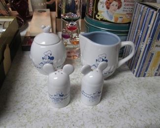 4-Piece Mickey/Minnie Set