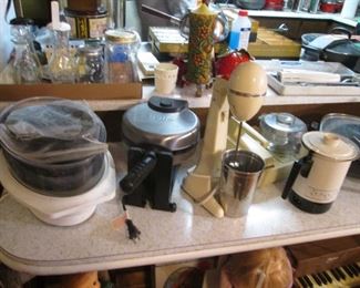 Vintage Small Appliances: Hamilton Beach Milk Shake Machine, Waffle Makers, Coffee Makers