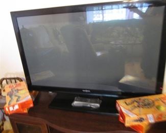 Insignia Flat Screen TV 42"