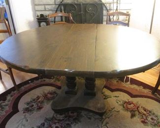 Dining Room Table on Pedestal Base with 1-Leaf