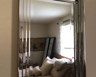 Mirrors & wall decor