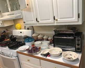 Toaster Oven, Bowls, Cannister Set