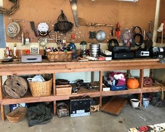 Miscellaneous garage items, baskets,etc.