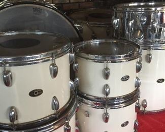 Vintage Late 60s Slingerland Drum Kit