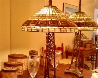 Heavy Tiffany-style table lamp