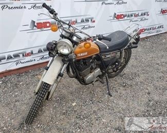50: 1976 Yamaha Enduro 250
1976 Yamaha Enduro 250. Has keys. VIN - 450-03294
Selling on Non-Op status. DMV fees: $36 and $70 doc fee
Sold on Application for Duplicate Title.
Year: 1976
Mileage: 4,049