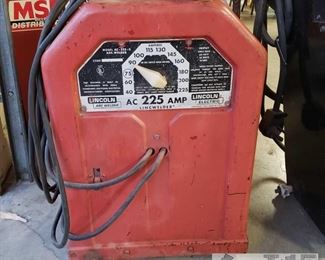 128:
225 amp ac lincoln welder
Model number AC-225-S