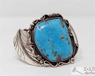 276: Platero Vintage Kingman Turquoise Leaf Cuff Bracelet, 60.3g
Sterling Silver | Genuine Kingman Turquoise | Platero Vintage Kingman Turquoise Leaf Cuff Bracelet | Navajo Native American Southwest Indian Jewelry | Dimensions: Bracelet: 6" inner, .75" gap, 6.75" total, 2" face width | Signed: JB Platero, Weighs approx 60.3g
Metal Type: Sterling Silver
Gemstones: Turquoise
Low Estimate: 500
High Estimate: 750