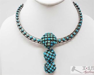307:
Sterling Silver Necklace with Turquoise, 39.8g
Sterling Silver Necklace with Turquoise weighs approx 39.8g measures approx 16"
Metal Type: Sterling Silver
Gemstones: Turquoise