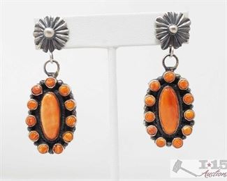 326: Navajo Sterling Silver & Spiny Oyster Shell Dangle Earrings Signed By Dean Brown
Navajo Sterling Silver & Spiny Oyster Shell Dangle Earrings Signed By Dean Brown and Marked Sterling
Weighs approx 16.4g
Metal Type: Sterling Silver
Low Estimate: 175.00
High Estimate: 250.00