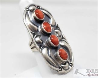 335;
Navajo Spiny Oyster & Sterling Silver Ring Signed by Artist and Marked Sterling Size 9,
Navajo Spiny Oyster & Sterling Silver Ring Signed by Artist and Marked Sterling Size 9, Weighs approx 18.5g, approx size 8