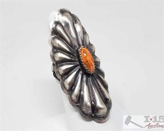 336:
Spiny Oyster & Sterling Silver Navajo Ring. Size 7 This ring is 2 inches long and 1 inch wide.
Weighs approx 14.3g, approx size 6.4