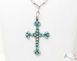 355:
Turquoise Sterling Silver Necklace
Turquoise Sterling Silver Necklace measures approx 15" weighs approx 22.1g