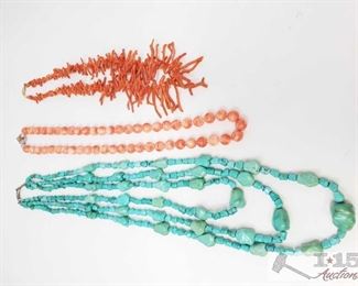 357:
3 necklaces
3 necklaces measures approx from 10" to 15" weighs approx 299.5g