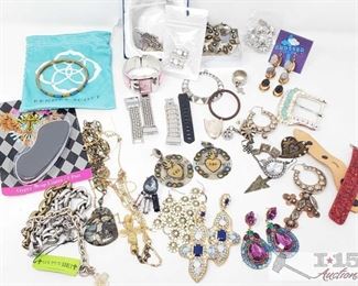 758: Miscellaneous Jewlery including Gypsy Soule, Geneva Watch and more!
Wow there are SO many cool pieces of jewelry in this lot! Including a few pieces of Gypsy Soule jewelry (earrings still on retail card), crystal jewel pieces in bags. Silver, gold, and various gemstones also seen here. Geneva Watch, several watchbands, and more! Several faith-based items such as cross pins, necklaces, earrings, etc.