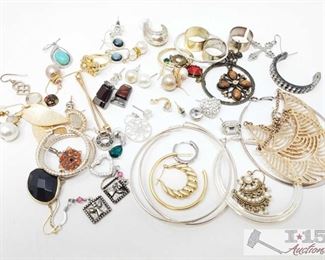 760:
Miscellaneous Jewlery
Miscellaneous Jewelry