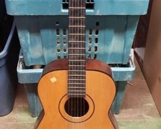6621:
Classic guitar by Kay
Here is a vintage 1960’s classic style acoustic guitar by Kay with natural spruce top and slotted headstock. Kay is famous for making fine guitars since 1890.