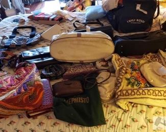 8717: Approximately 17 bags
This lot features a large number of assorted bags, various types, styles, fabrics, and sizes. Roughly 17 bags in all, shown here are linen, leather, embroidered textile fabric, quilted cotton appropriate for various times of the year. A bag for everything!