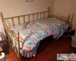 8900:
Twin Metal Trundle Bed Frame
This is a beautiful brass and steel framed day bed with trundle! This beautiful bed has a tubular structure, straight back with double scroll rails and sides. Each corner is capped with a ball finial. Just beautiful!!