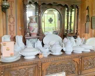 Buffet and Dark Mantle filled with old ironstone