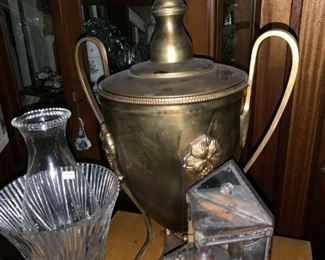 Urn