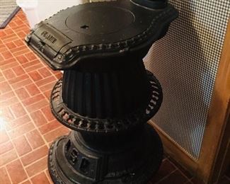 Cast iron Amish pot belly stove