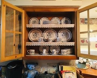 Blue & white dinnerware