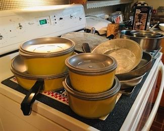 Aluminum pots & pans