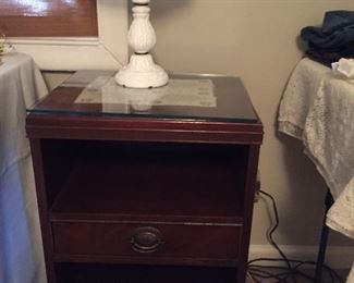 BEDSIDE TABLE WITH GLASS TOP AND 2 SHELVES