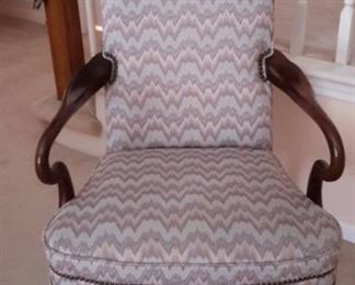 Pair of lovely Ethan Allen Queen Anne high back armchairs with nailhead trim in beautiful condition!