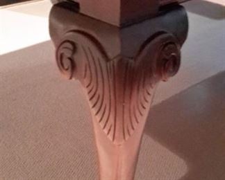 Beautiful office desk with glass topper and one drawer.