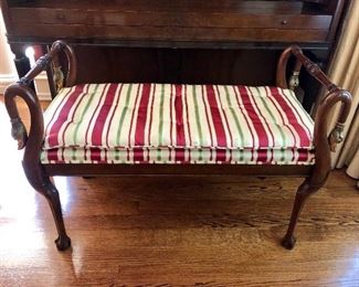 Baker Furniture McMillen collection Regency style mahogany window seat, carved side supports with brass swan heads, cabriole legs with ball and claw feet.