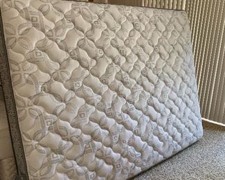 Newer Queen Mattress - paid $1100 last yr.