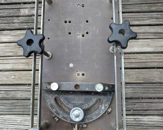 Delta miter sled