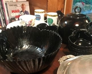 Unusual Vintage Fan/shell serving bowl and individual serving pieces