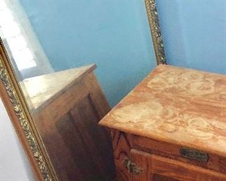 Large heavy mirror wood frame (not old) & oak side table (circa 1980s). 
