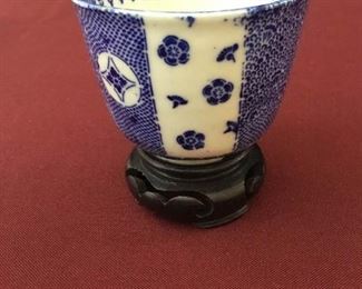 Antique Porcelain Imari Cup with Transfer Design