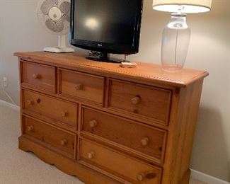 7 Drawer Dresser