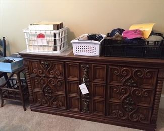 vintage bedroom suite, would look great painted!