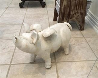 pig bank iron